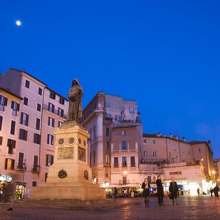 Elegant Apartment Near The Vatican And Piazza Navona Rom Exteriör bild