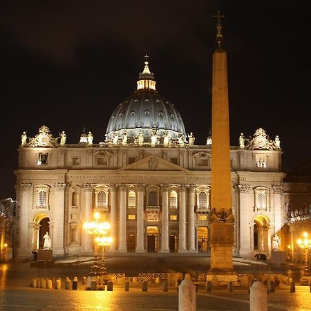 Elegant Apartment Near The Vatican And Piazza Navona Rom Exteriör bild