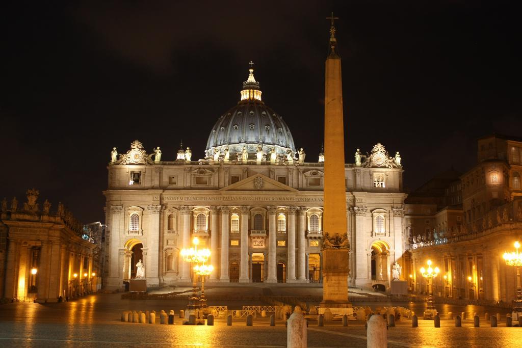 Elegant Apartment Near The Vatican And Piazza Navona Rom Exteriör bild